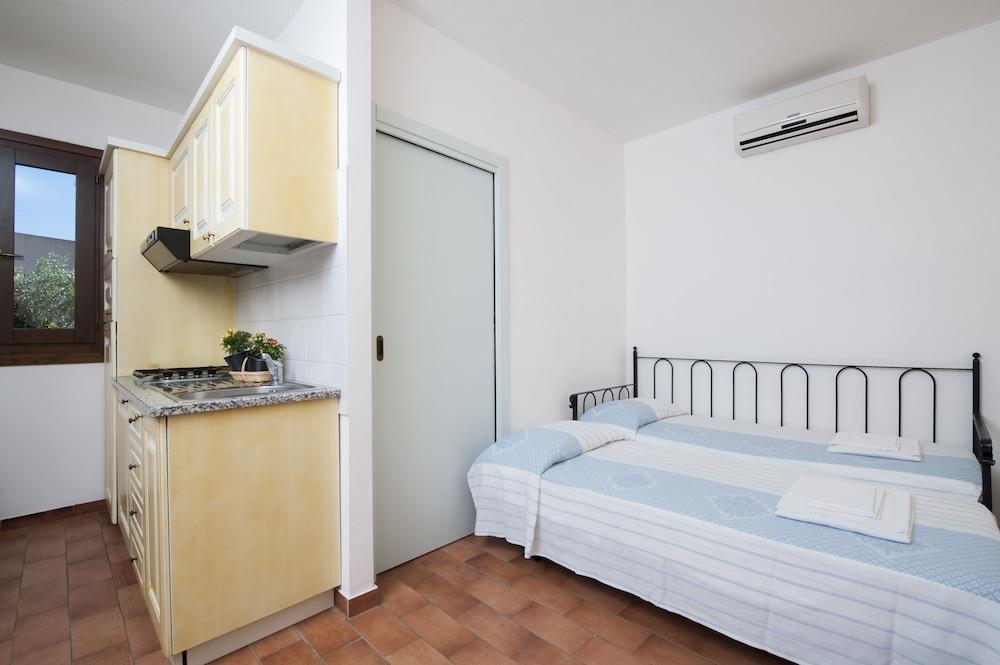 Residence S'Incantu Villasimius Buitenkant foto