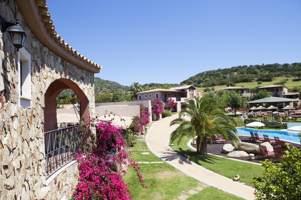 Residence S'Incantu Villasimius Buitenkant foto