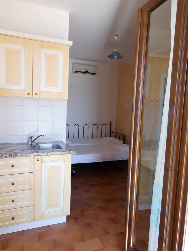 Residence S'Incantu Villasimius Buitenkant foto